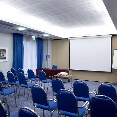 Hotel Dolce By Wyndham Milan Malpensa 4*