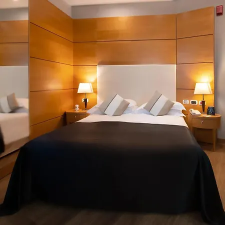 Dolce By Wyndham Milan Malpensa מלון