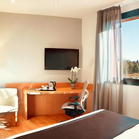 מלון Zeus Essence Dolce By Wyndham Milan Malpensa 4*