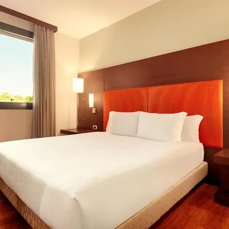 Zeus Essence Dolce By Wyndham Milan Malpensa סומה לומברדו